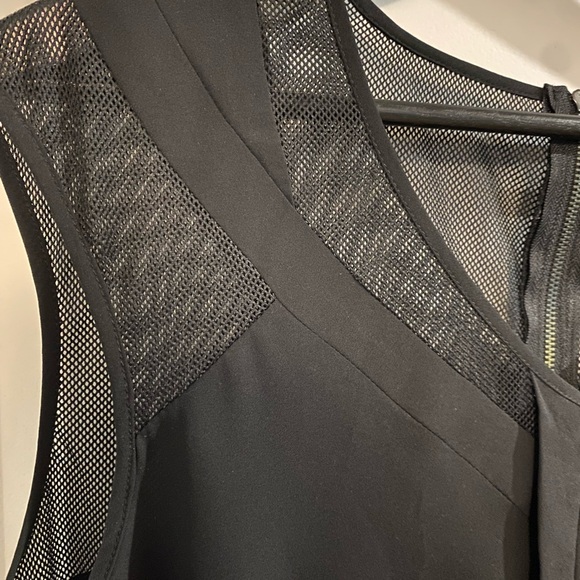 Mesh Yolk Tank Top Tunic - Picture 2 of 6